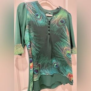 Beautiful Peacock Pattern Blouse w/Built-In Slip and Flattering Neckline